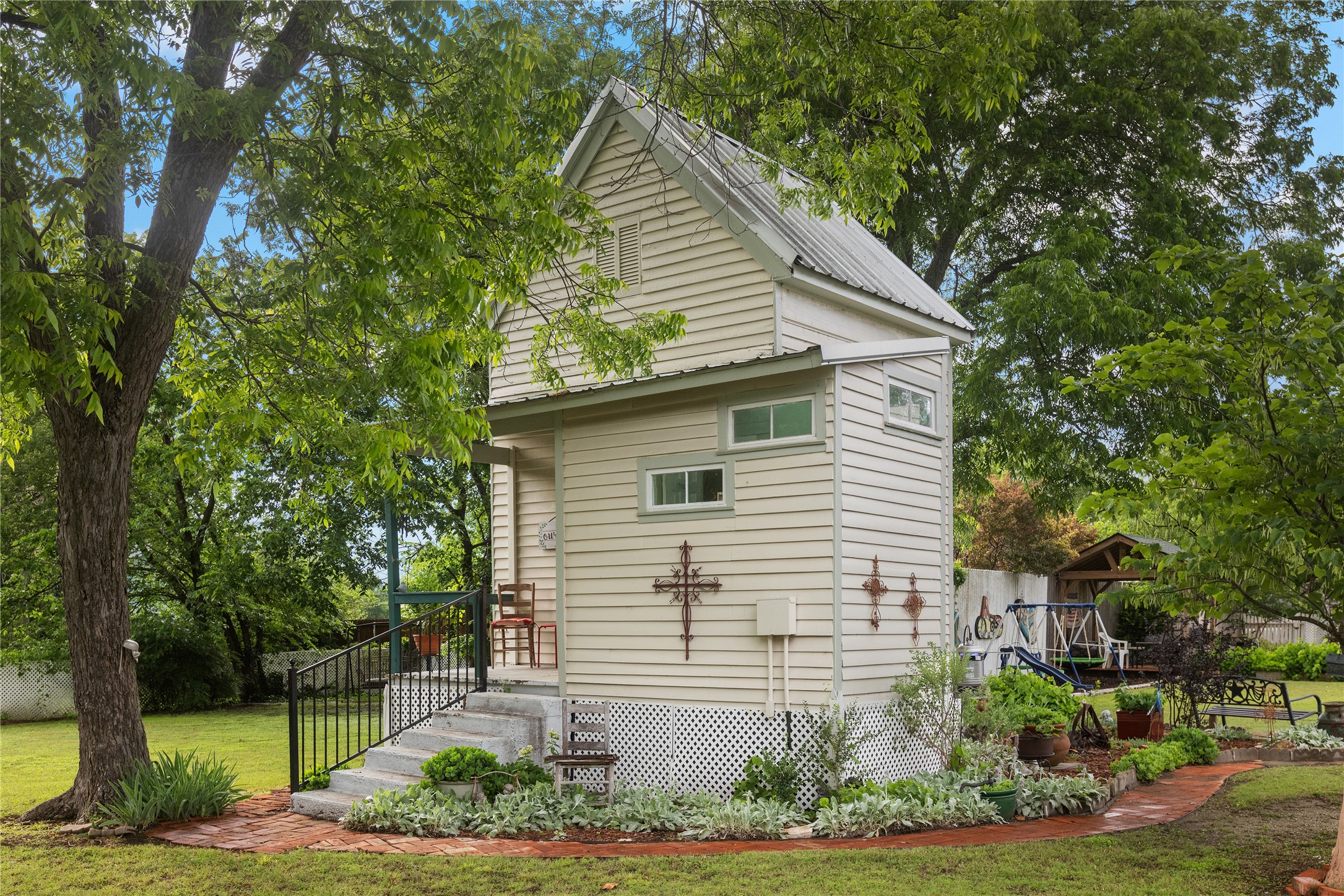303 W Market Street Honey Grove TX 75446