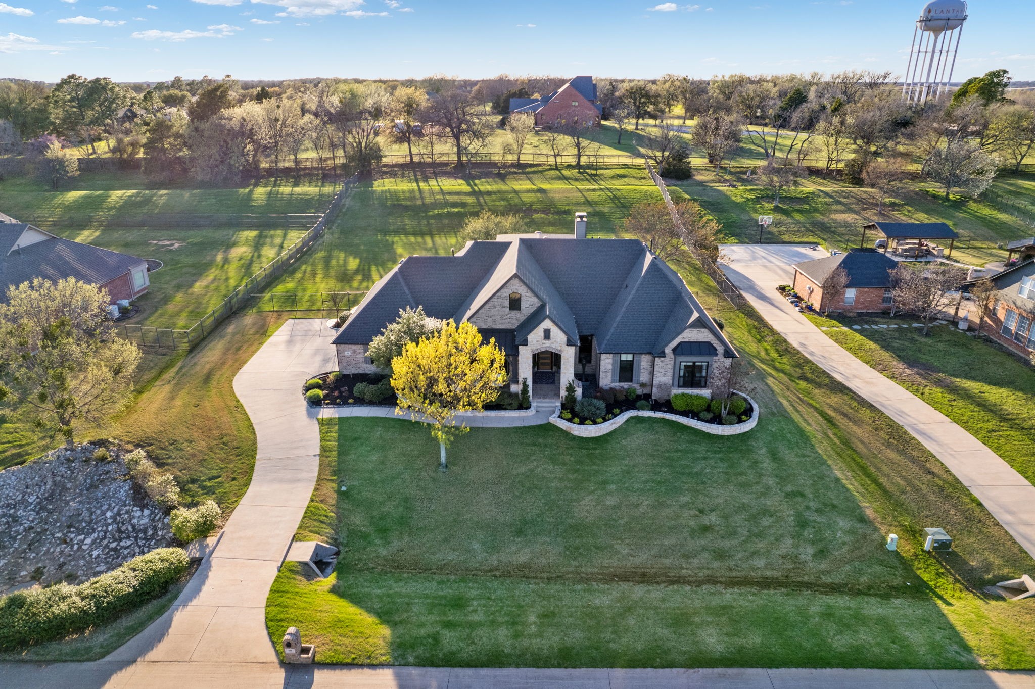 106 W Carruth Lane Double Oak TX 75077