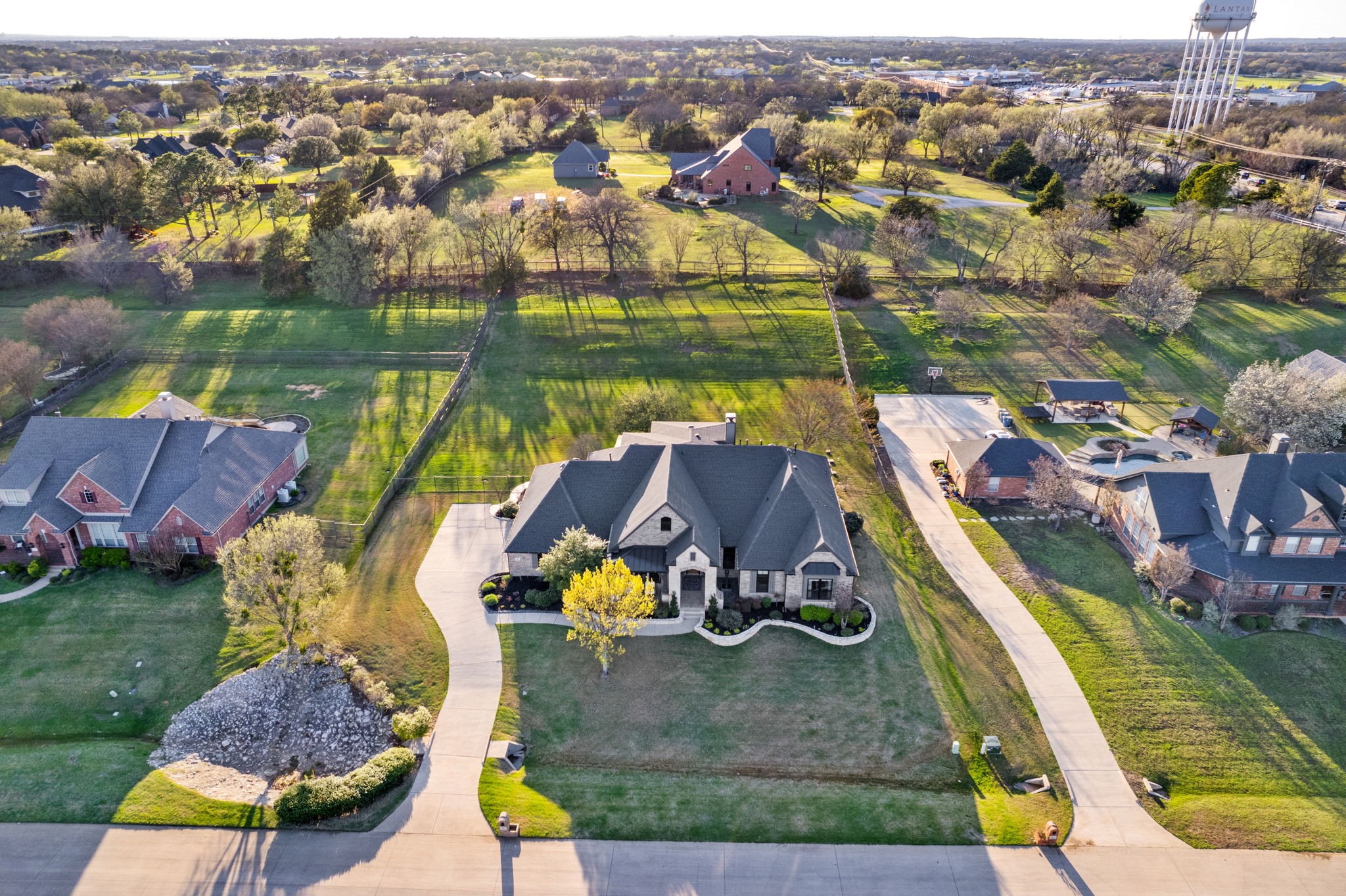 106 W Carruth Lane Double Oak TX 75077
