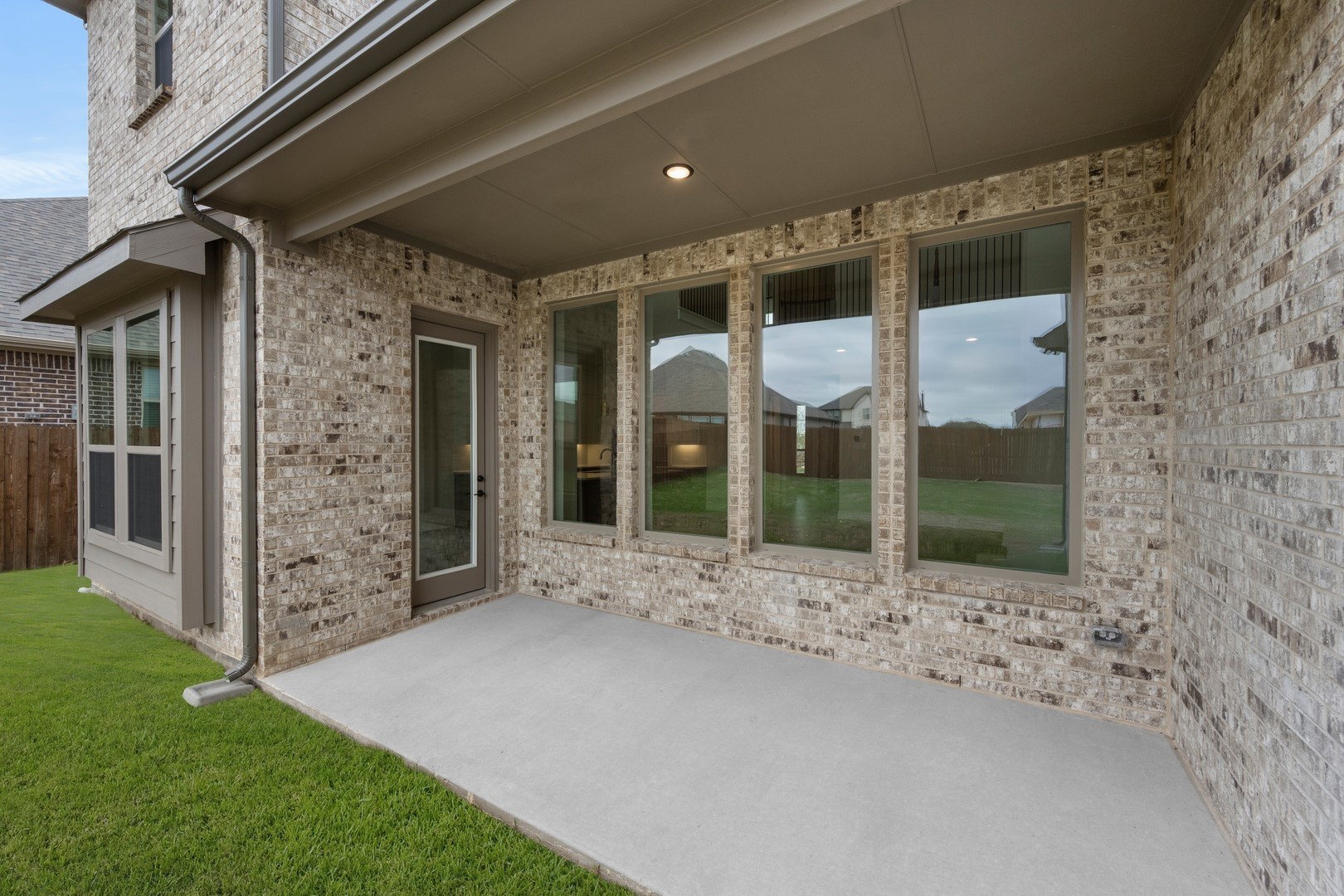 5401 Rowlan Row Midlothian TX 76065