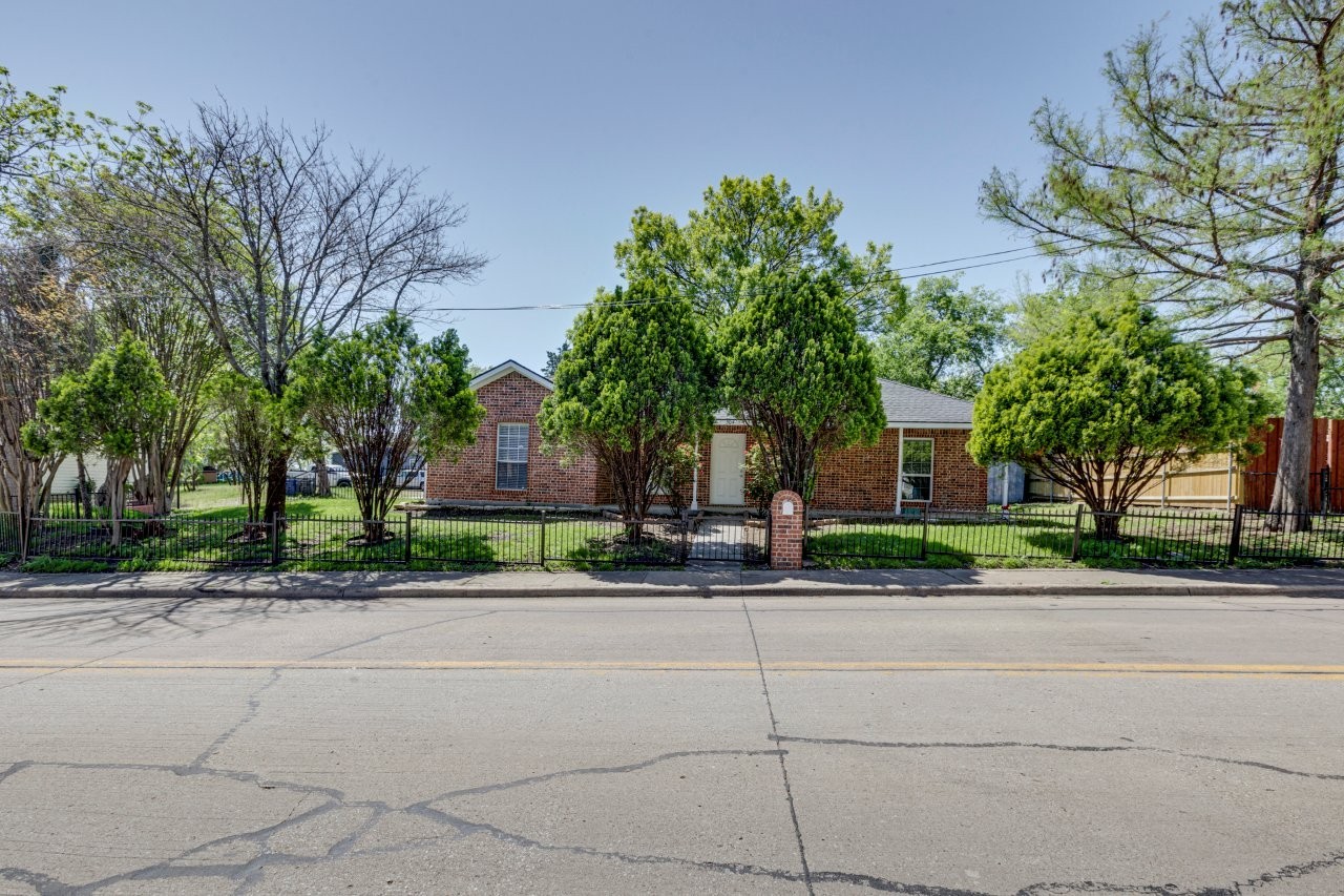 504 Anthony Street Mckinney TX 75069