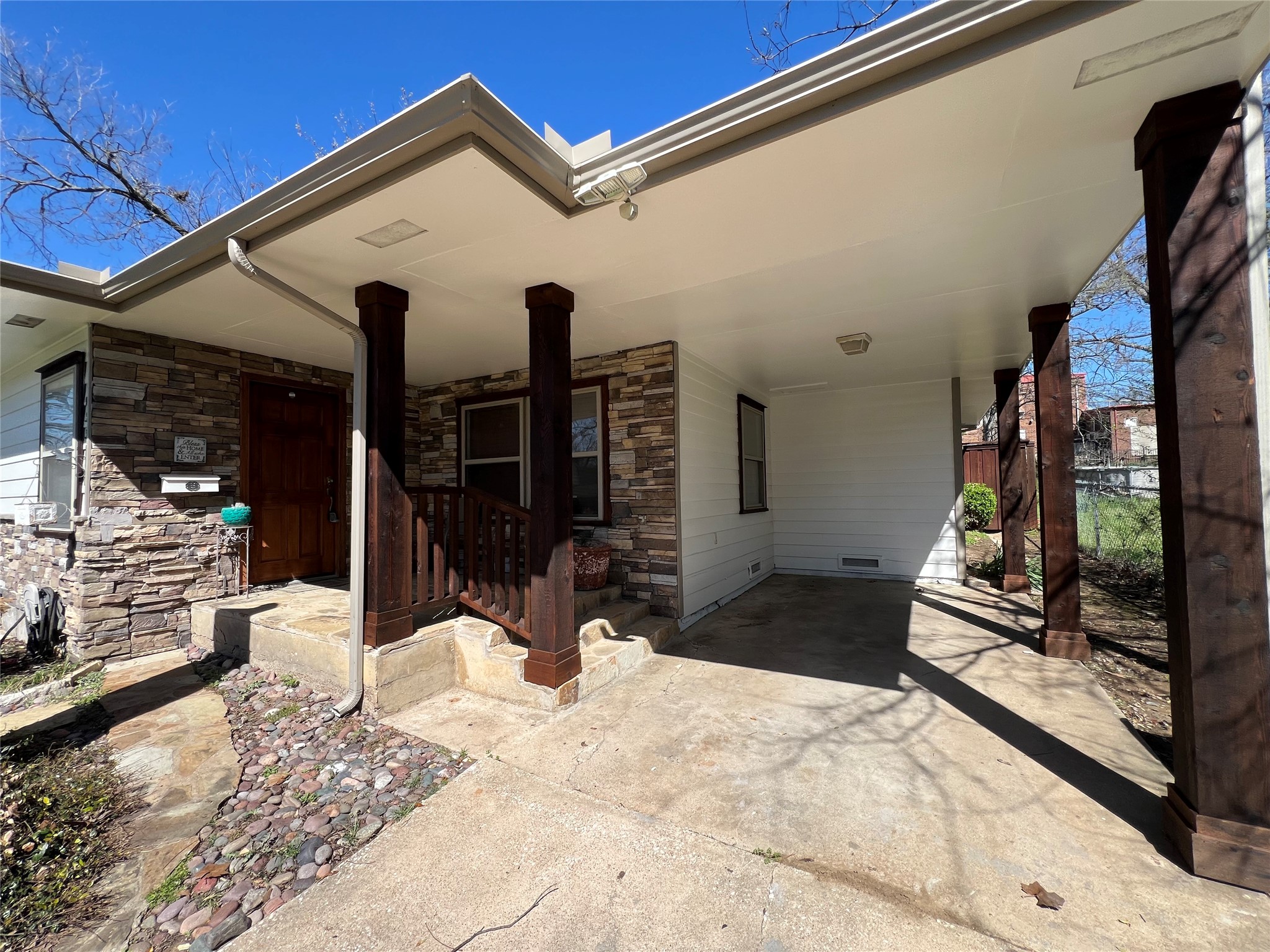 533 E Sears Street Denison TX 75021
