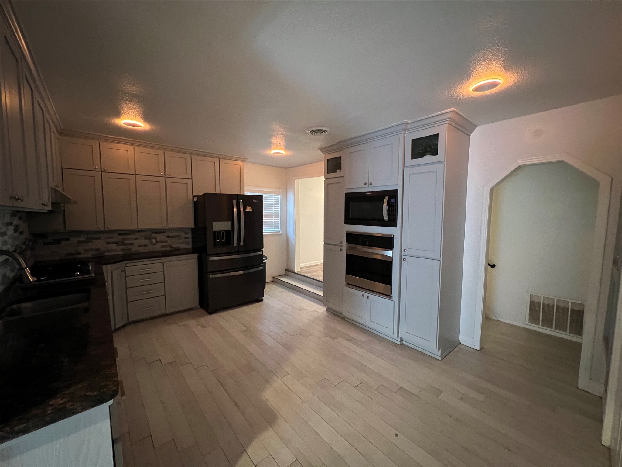 533 E Sears Street Denison TX 75021