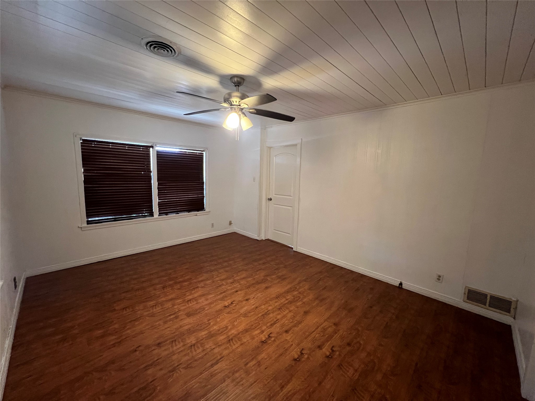 533 E Sears Street Denison TX 75021