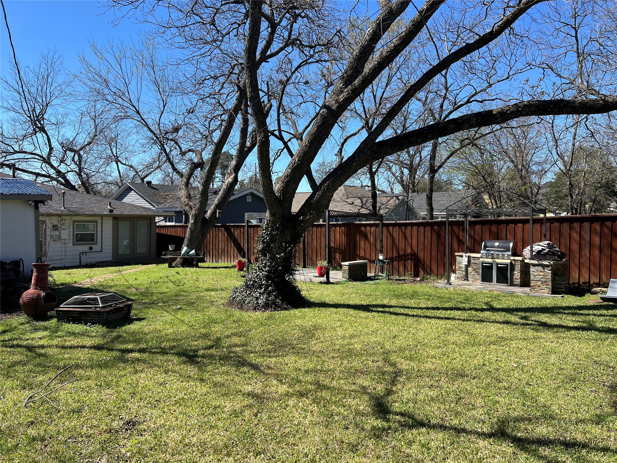 533 E Sears Street Denison TX 75021