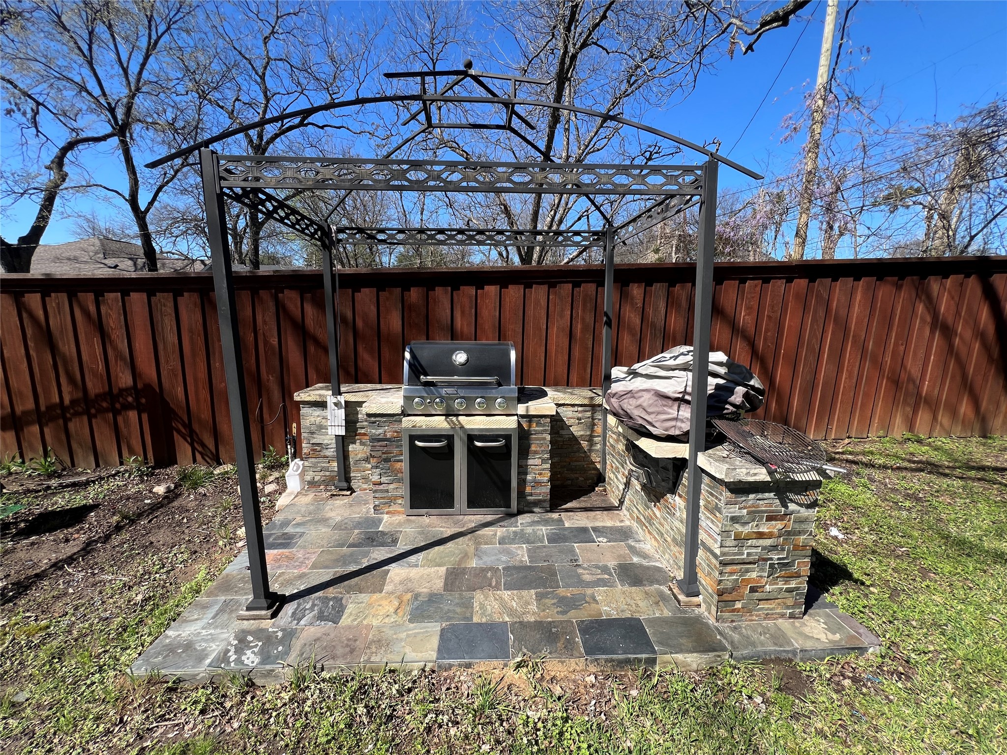 533 E Sears Street Denison TX 75021