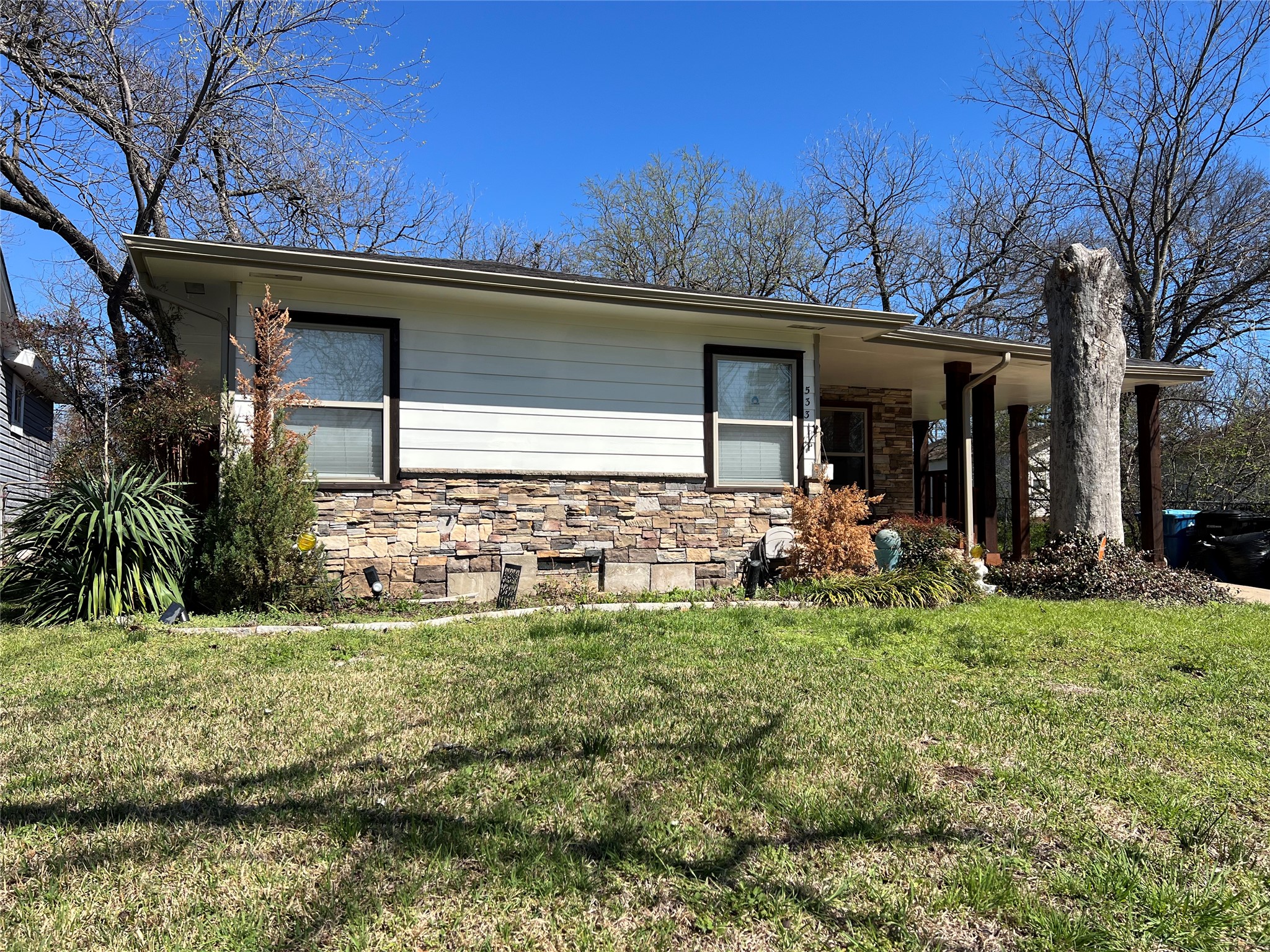 533 E Sears Street Denison TX 75021