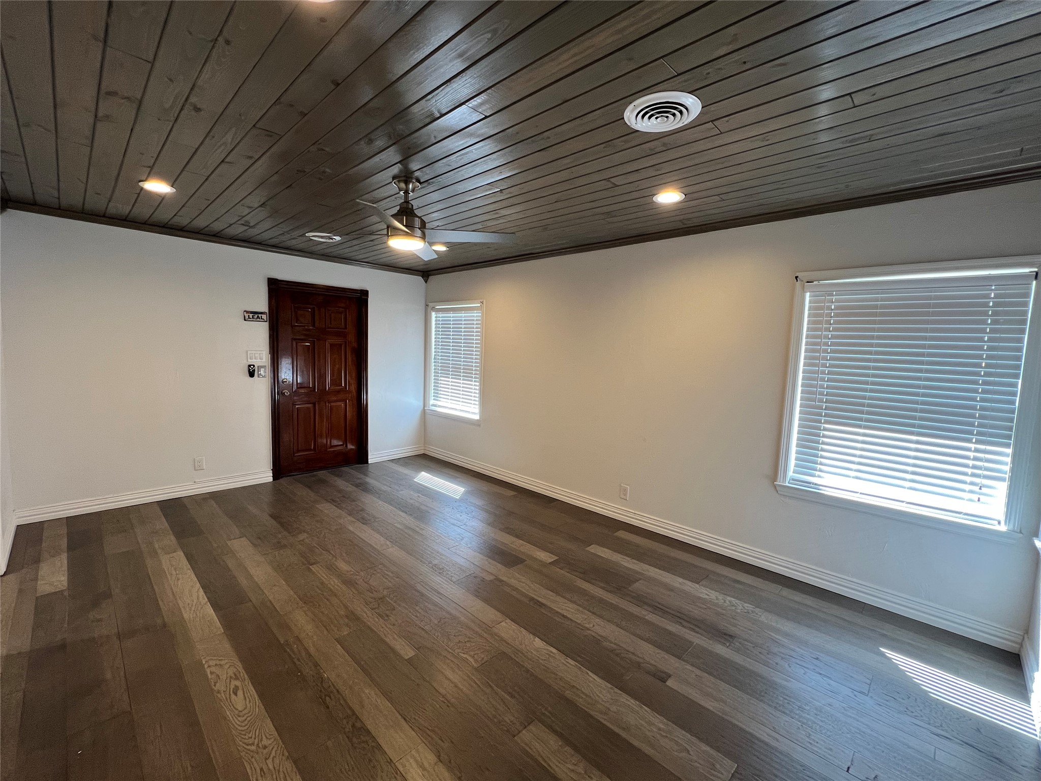 533 E Sears Street Denison TX 75021