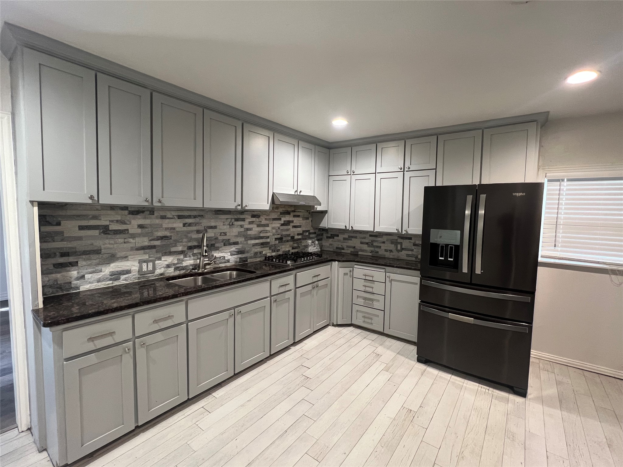 533 E Sears Street Denison TX 75021