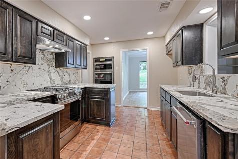 2216 Prestonwood Drive Arlington TX 76012