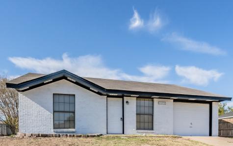 1408 W Torrey Street Granbury TX 76048