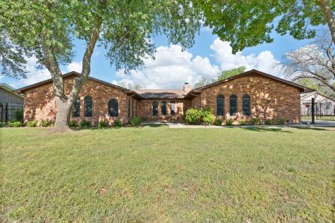 104 S Beverly Street Crowley TX 76036