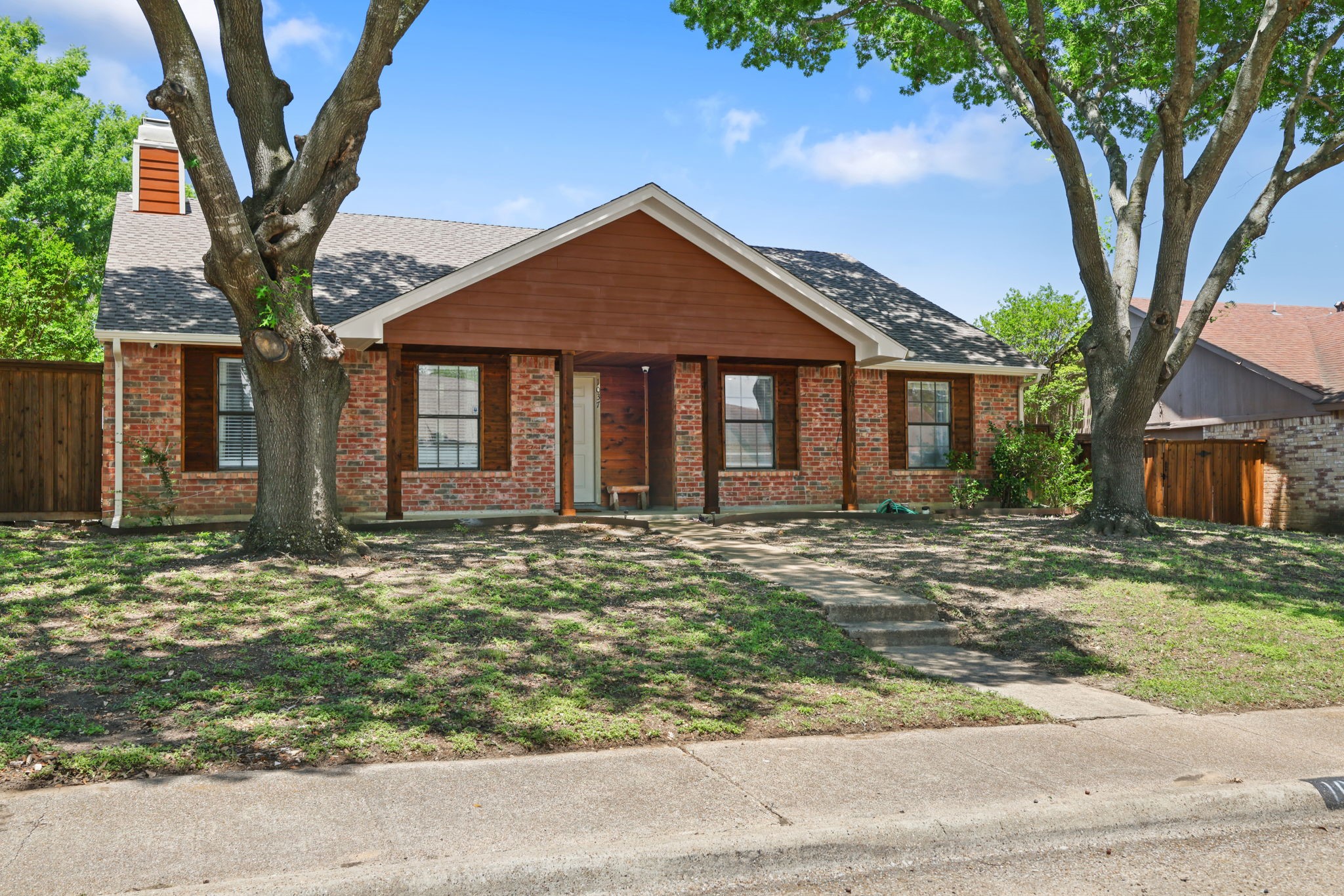 1037 Whitewater Trail Desoto TX 75115