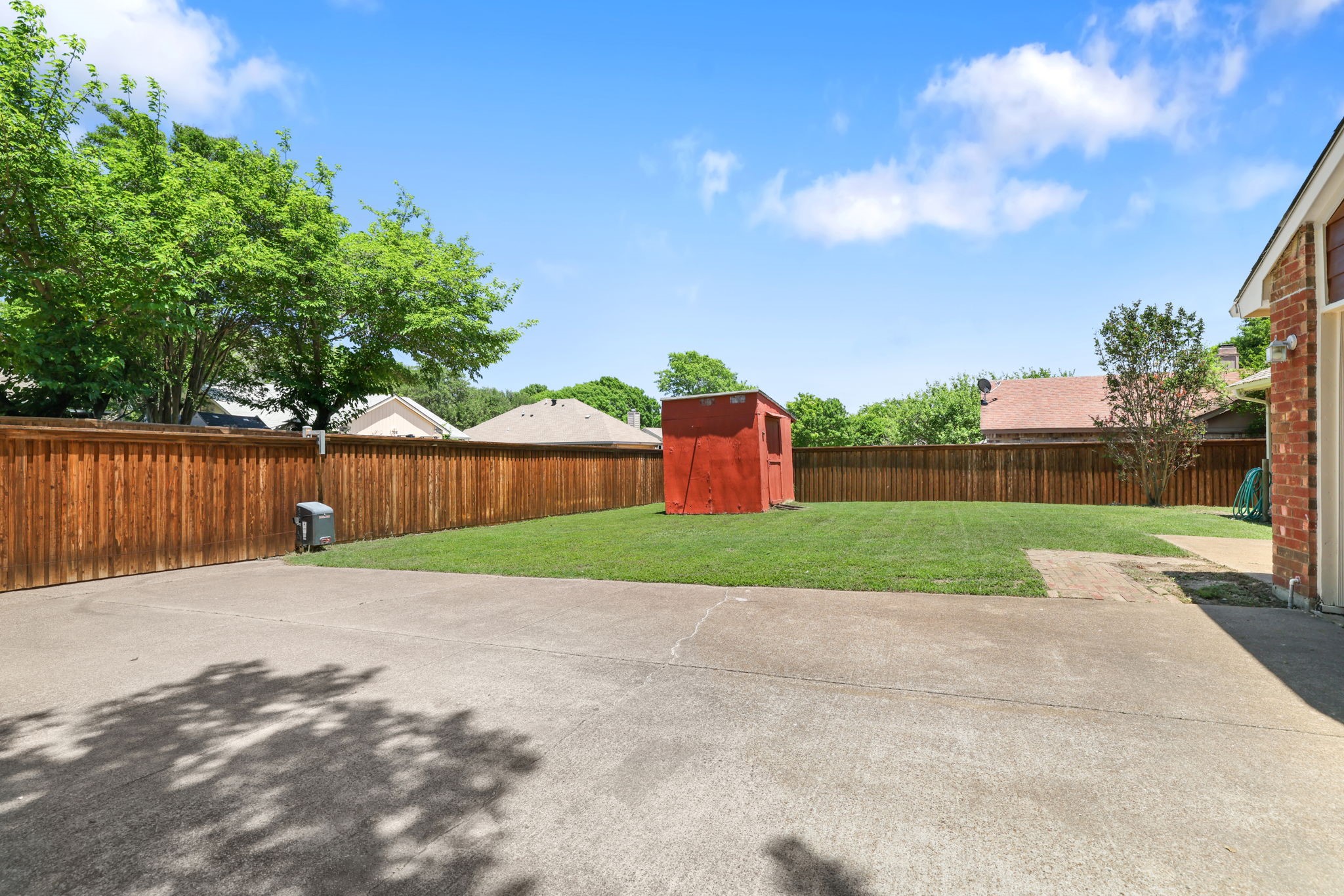 1037 Whitewater Trail Desoto TX 75115