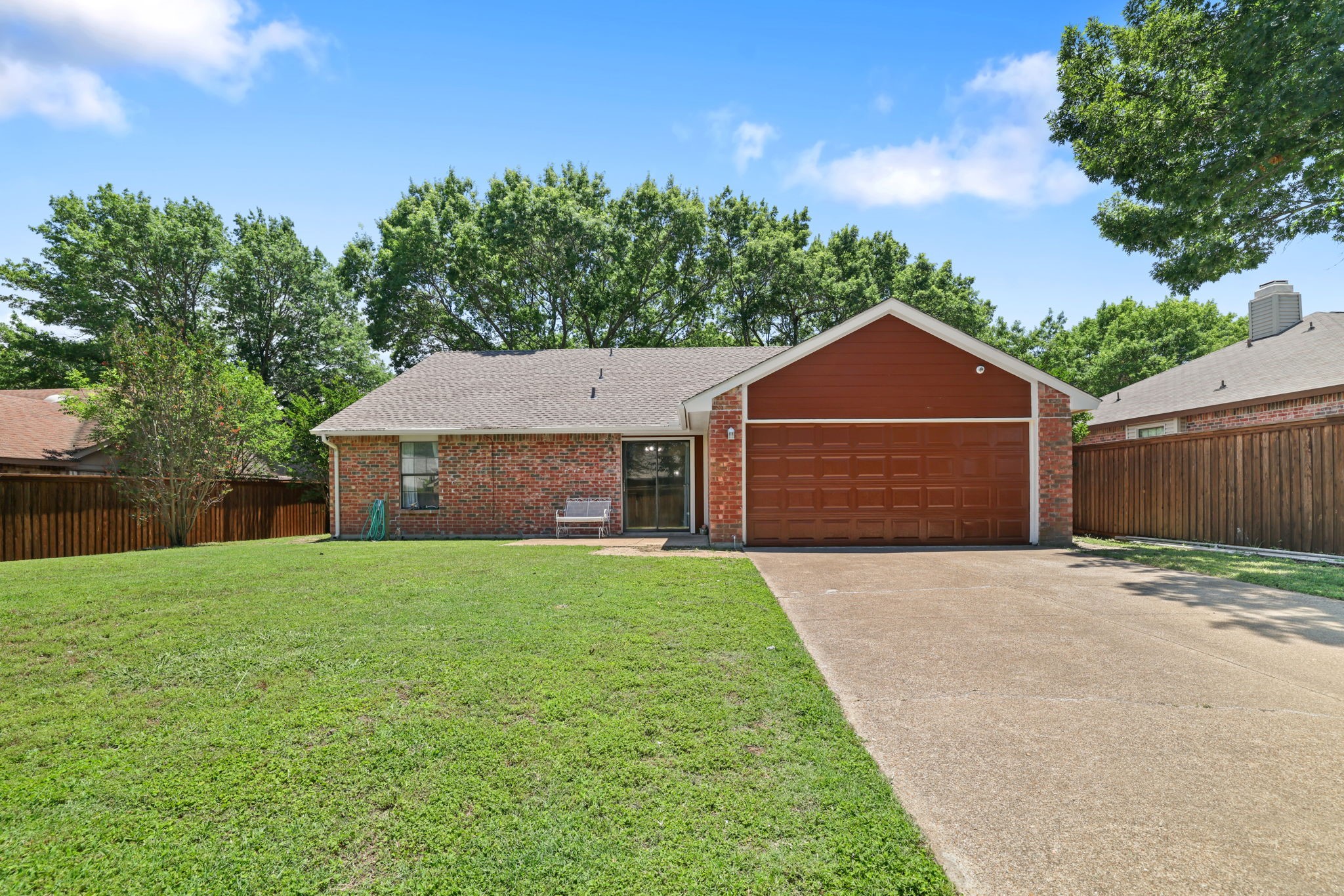 1037 Whitewater Trail Desoto TX 75115