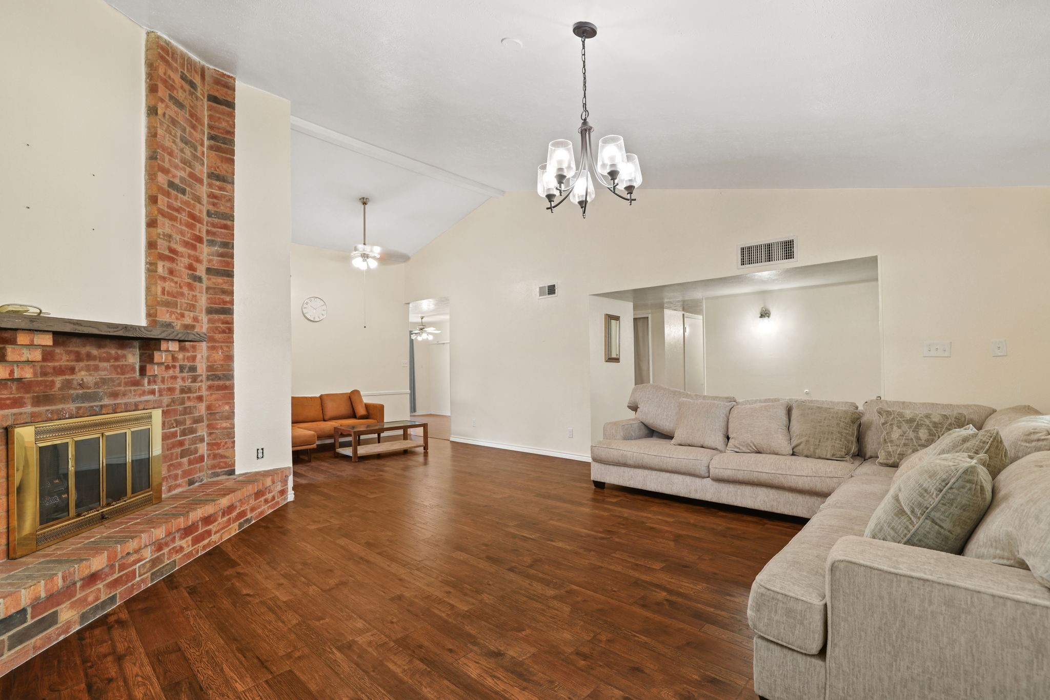 1037 Whitewater Trail Desoto TX 75115