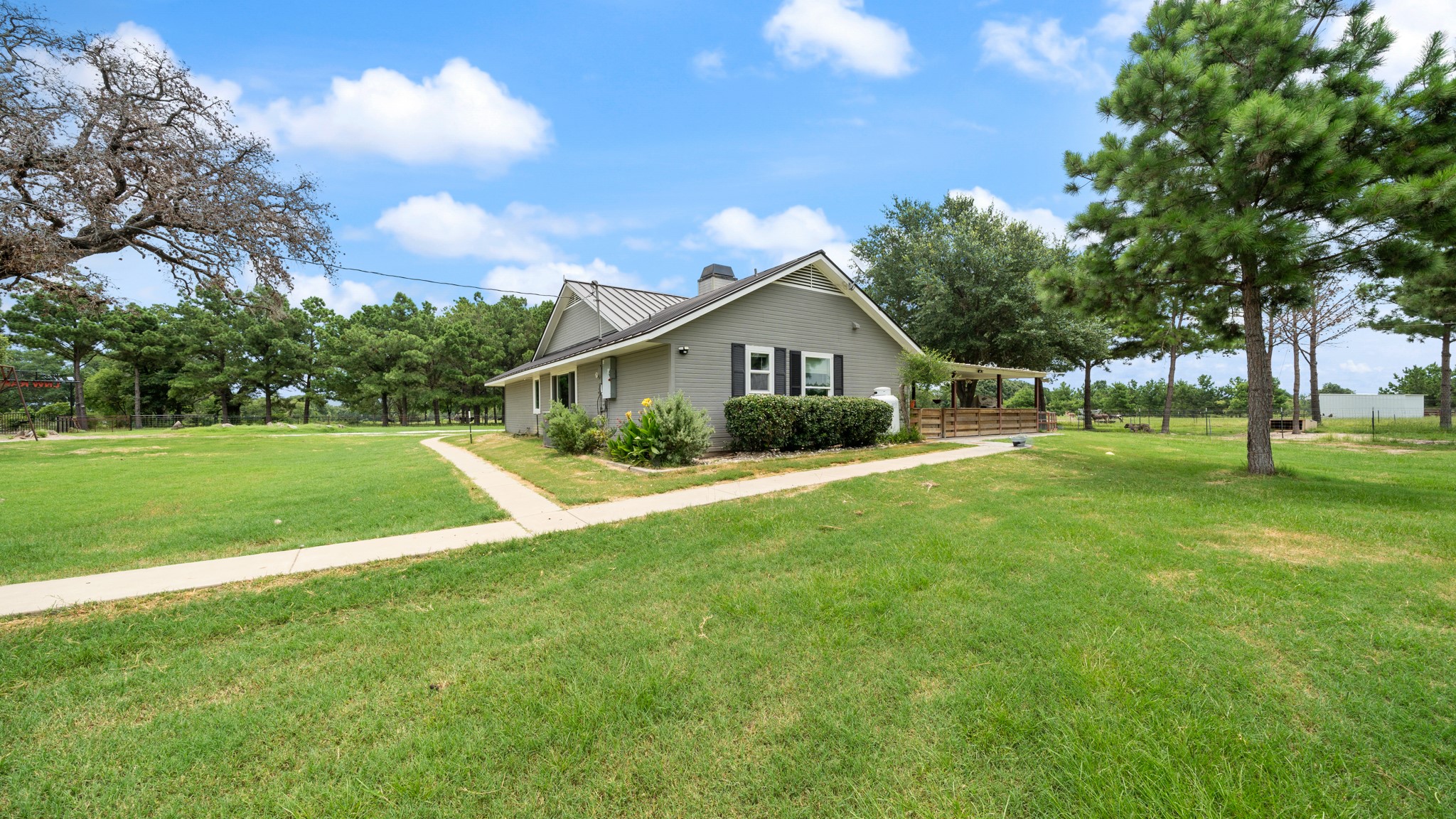 132 Private Road 7105 Edgewood TX 75117