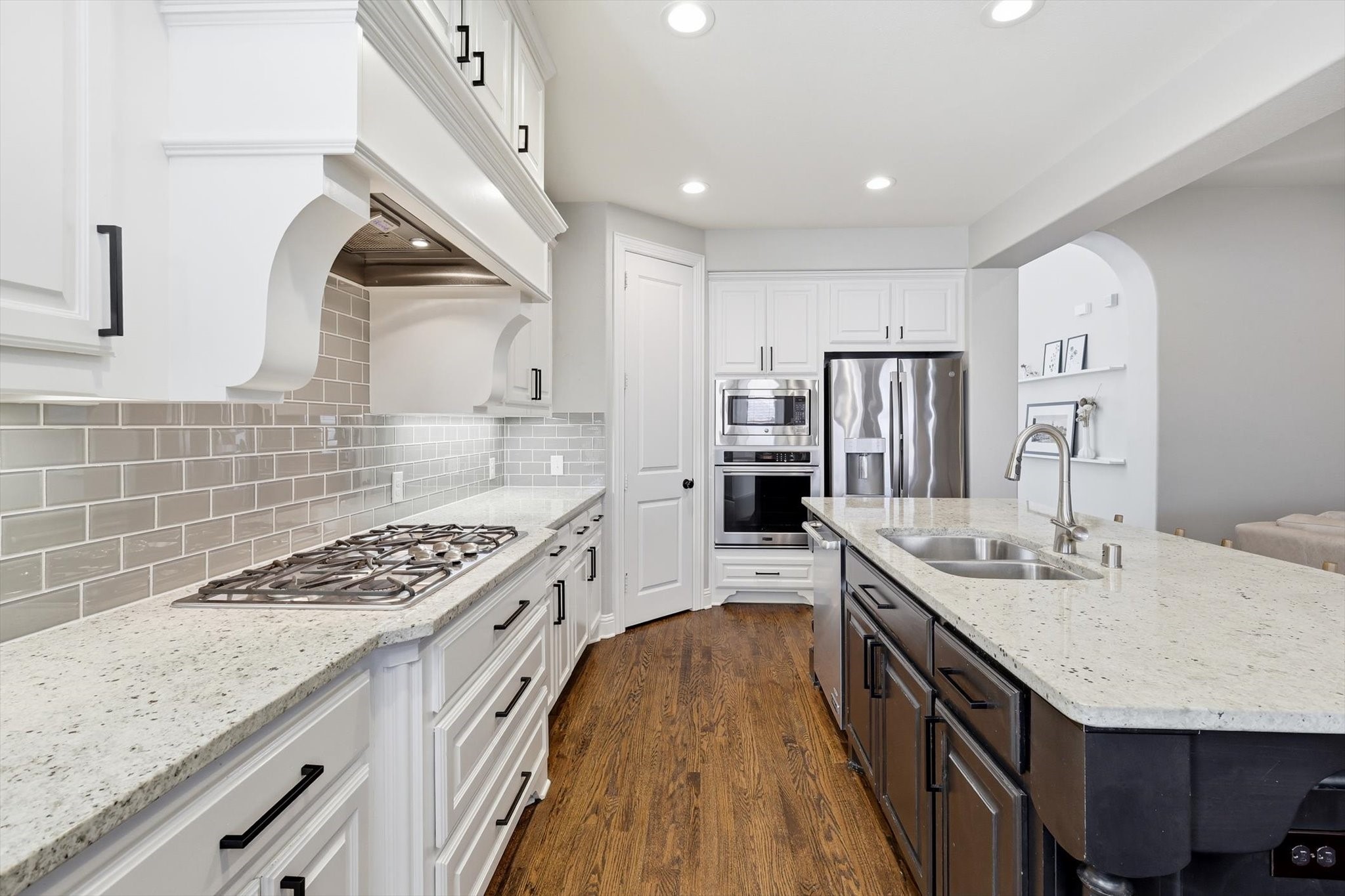 1008 W Bluff Way Roanoke TX 76262