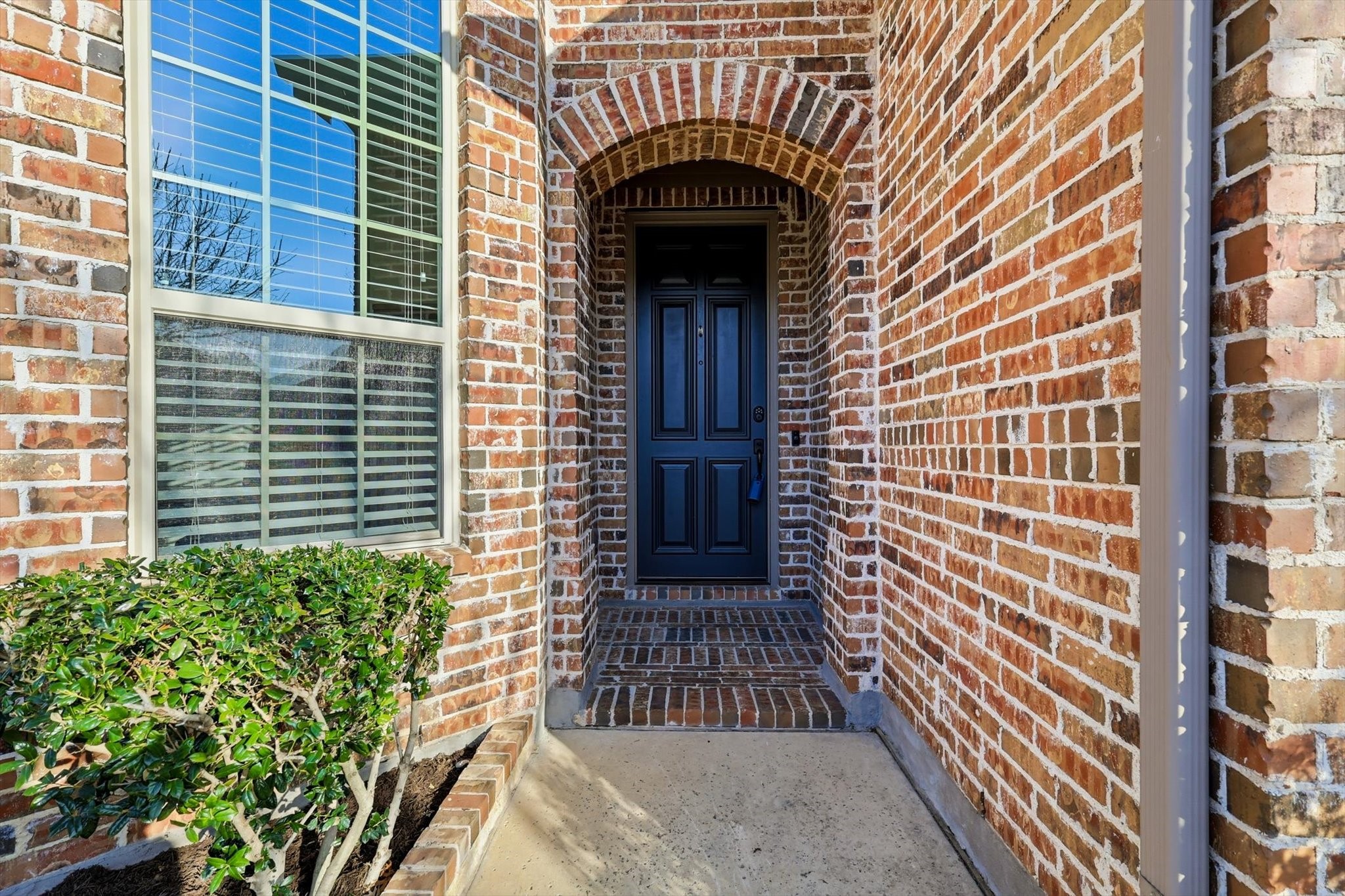 1008 W Bluff Way Roanoke TX 76262