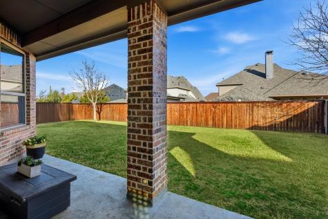 1008 W Bluff Way Roanoke TX 76262