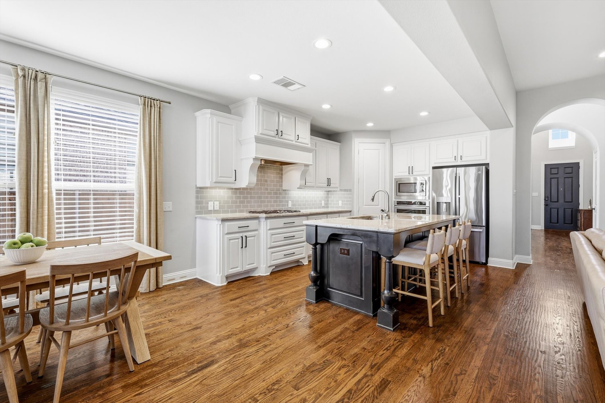 1008 W Bluff Way Roanoke TX 76262