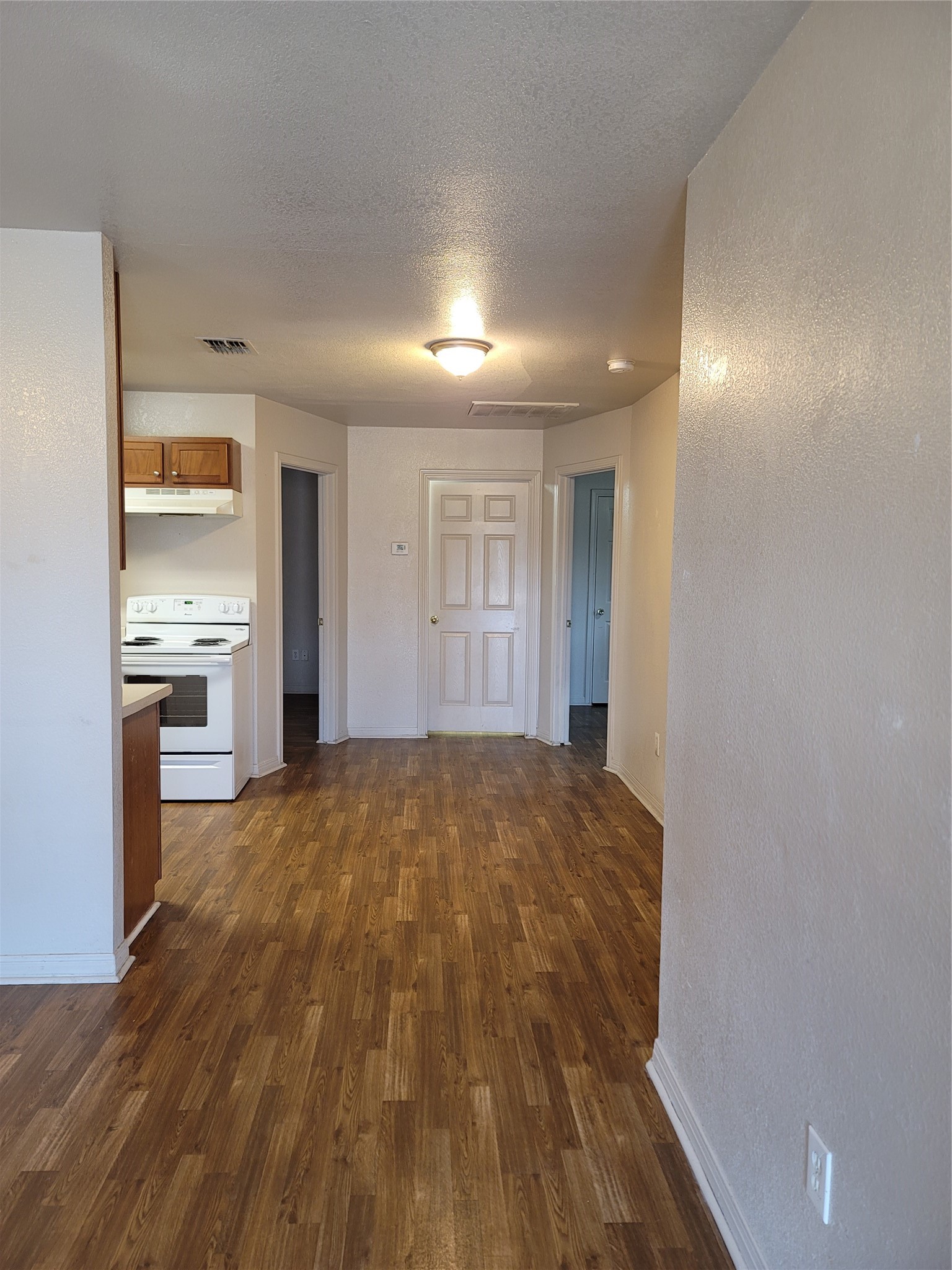 219-221 E Craven Avenue Lacy Lakeview TX 76705