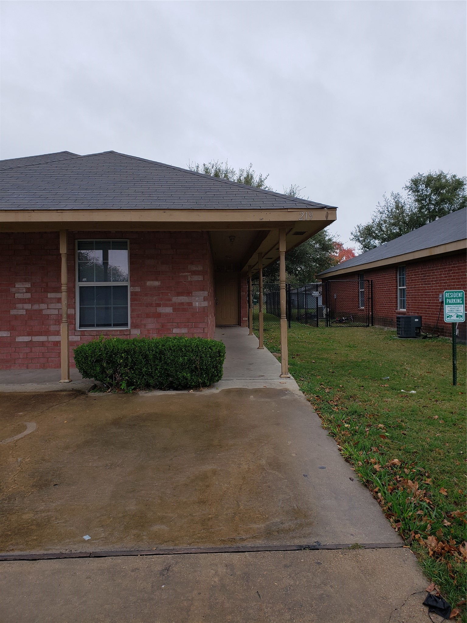 219-221 E Craven Avenue Lacy Lakeview TX 76705