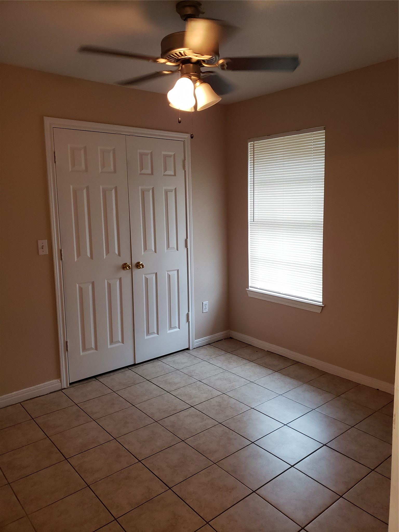 219-221 E Craven Avenue Lacy Lakeview TX 76705