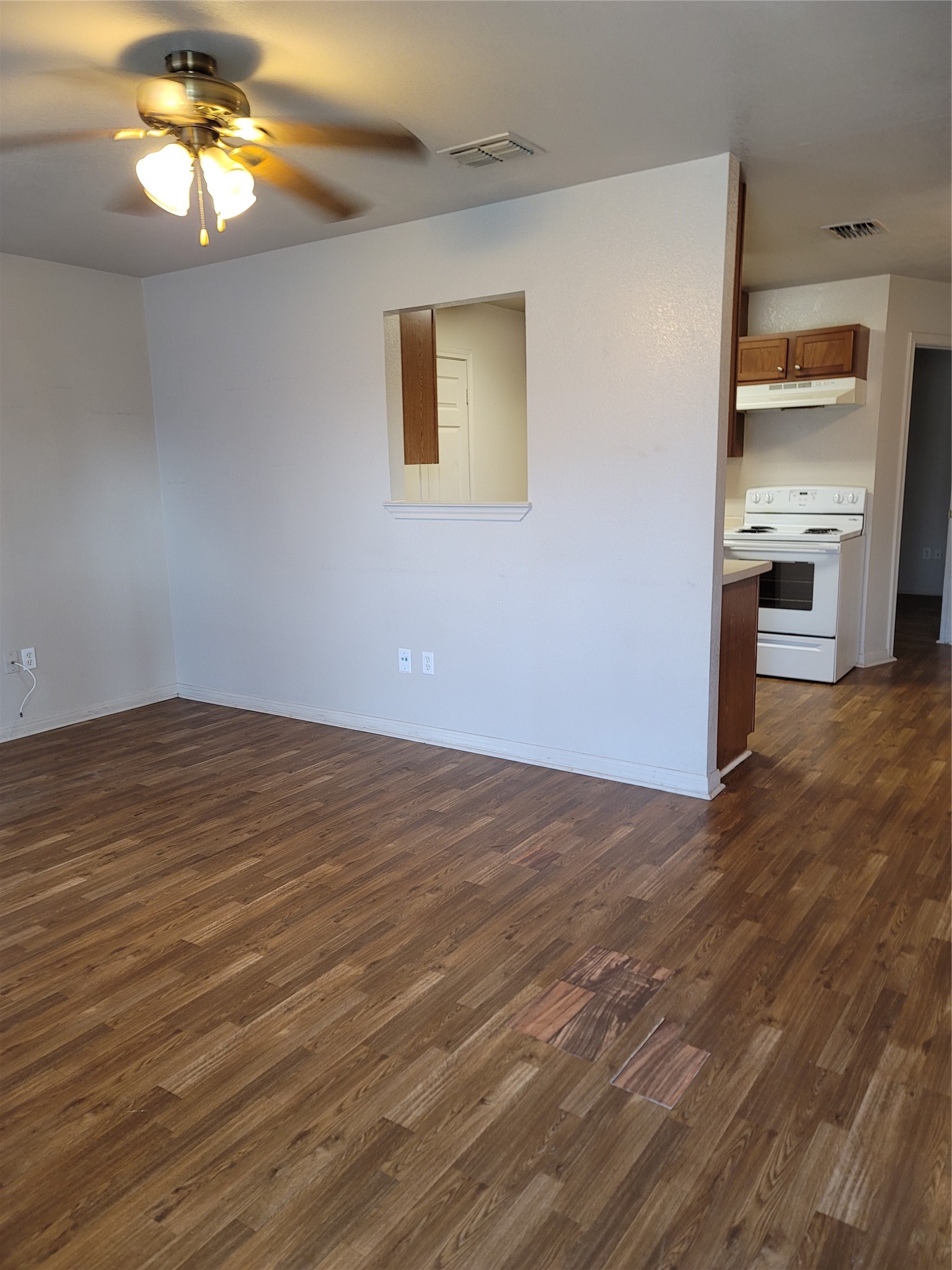 219-221 E Craven Avenue Lacy Lakeview TX 76705