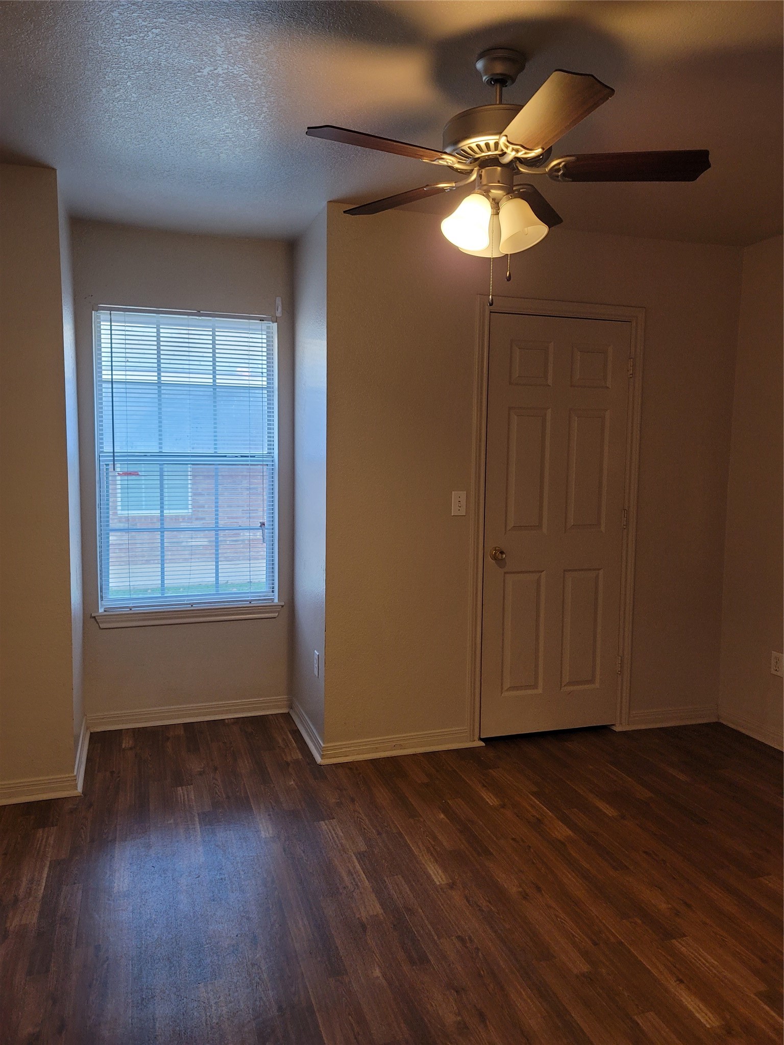219-221 E Craven Avenue Lacy Lakeview TX 76705