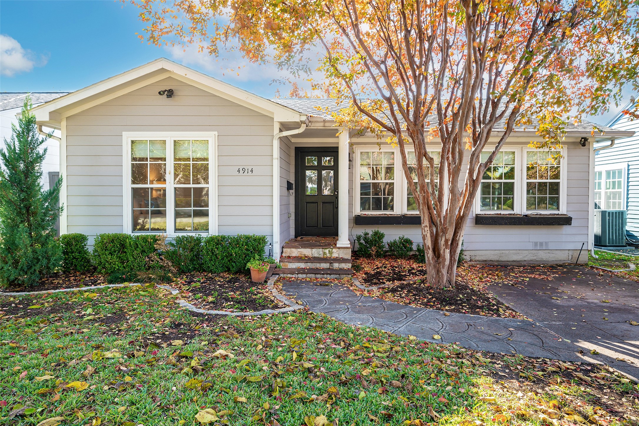 4914 W Amherst Avenue Dallas TX 75209