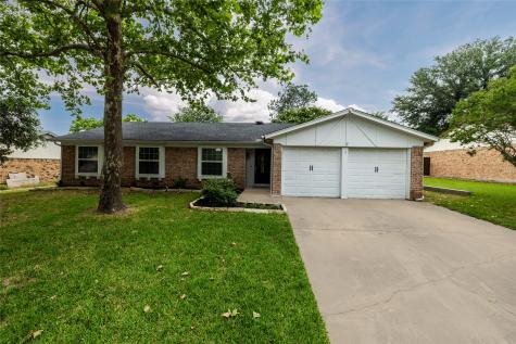 7521 Oak Ridge Drive North Richland Hills TX 76182