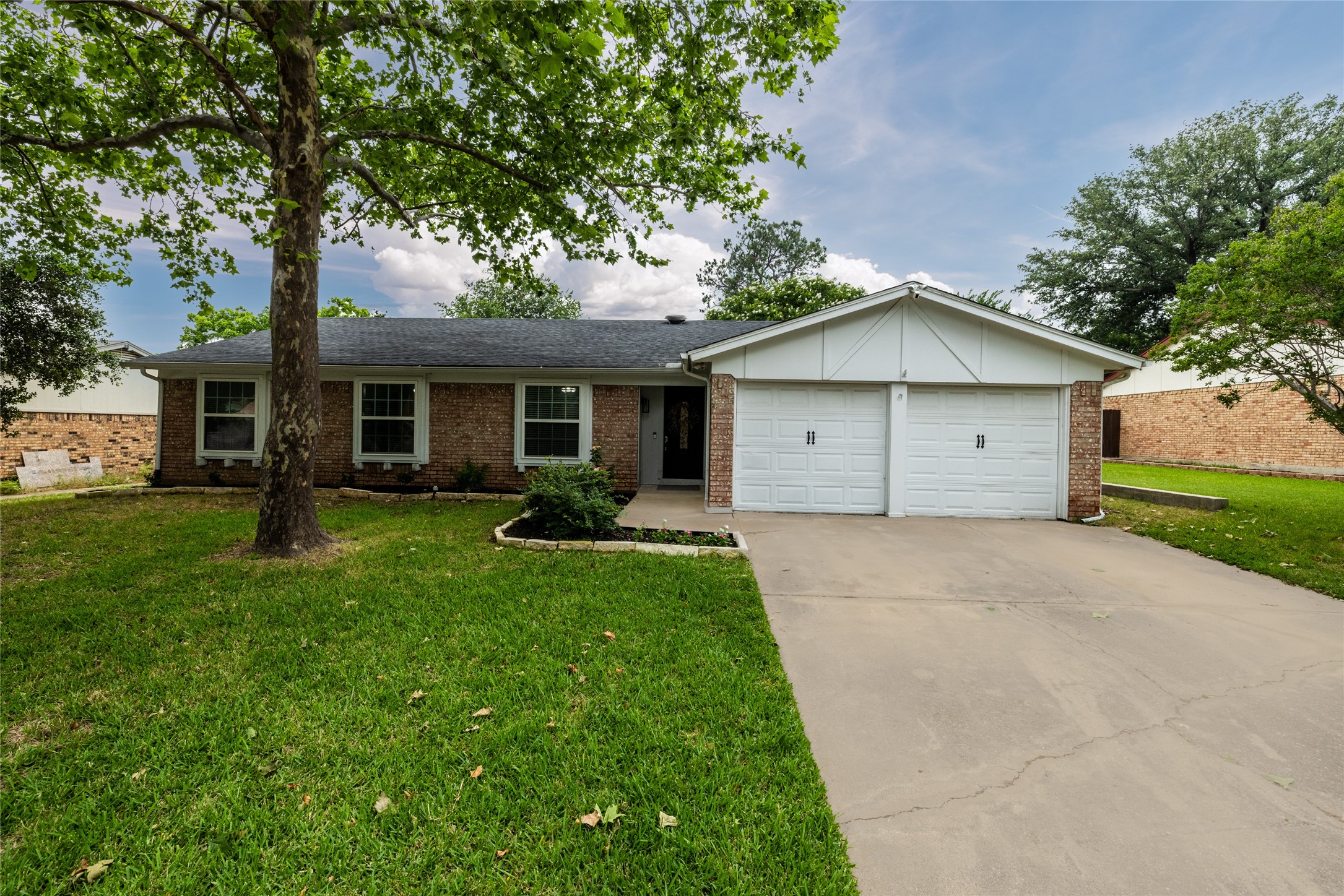 7521 Oak Ridge Drive North Richland Hills TX 76182