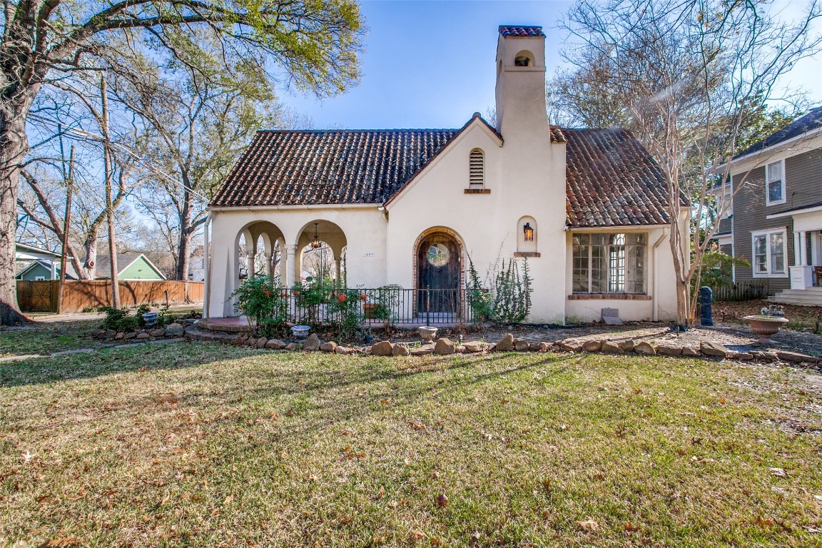 1409 W 3rd Avenue Corsicana TX 75110