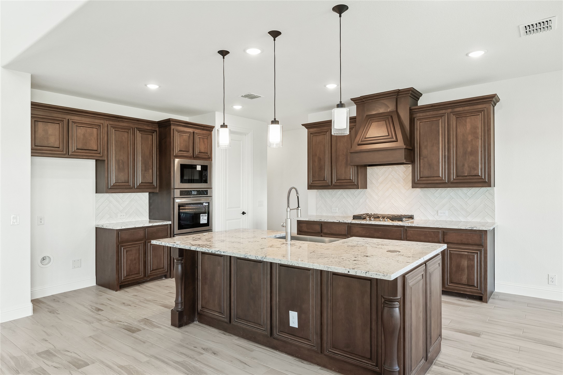 421 Birkdale Lane Red Oak TX 75154