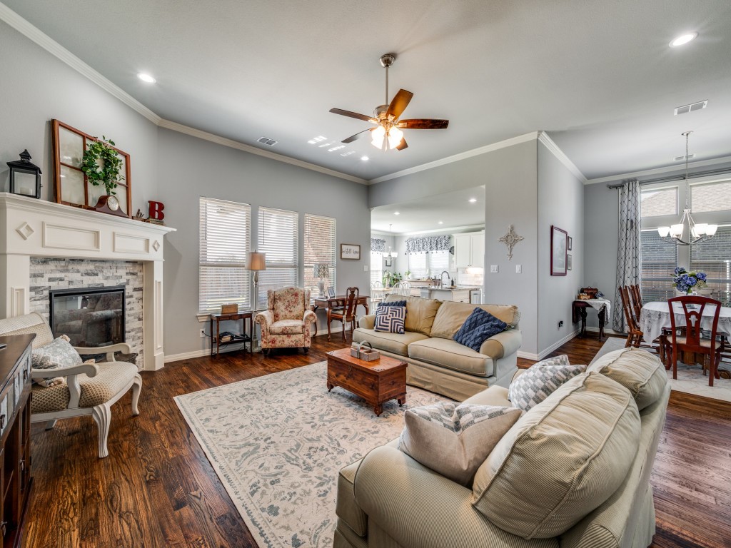 808 Mary Lee Lane Collinsville TX 76233