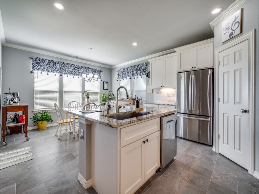 808 Mary Lee Lane Collinsville TX 76233
