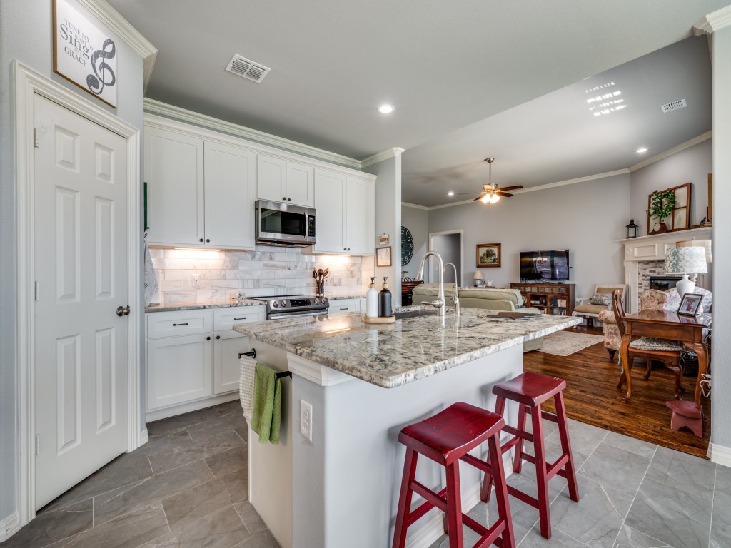 808 Mary Lee Lane Collinsville TX 76233