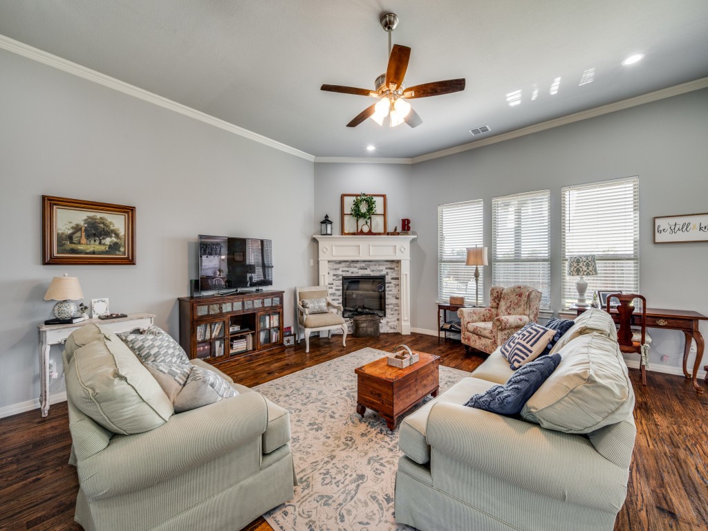 808 Mary Lee Lane Collinsville TX 76233