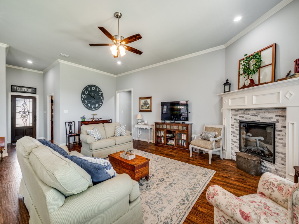 808 Mary Lee Lane Collinsville TX 76233