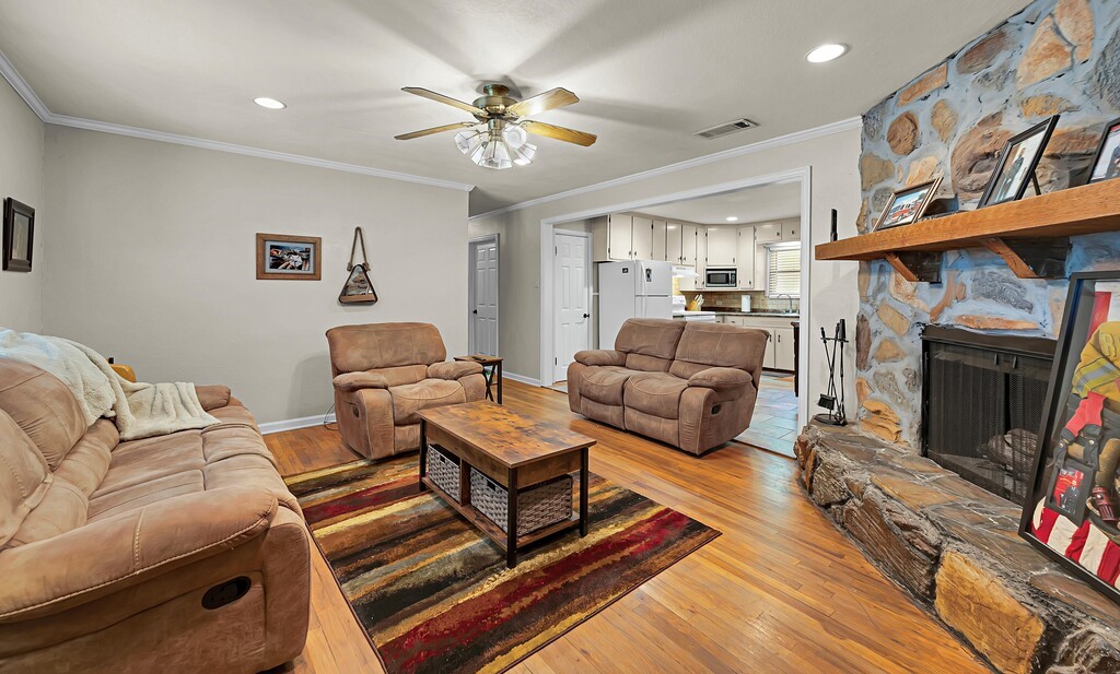 145 Darden Drive Robinson TX 76706