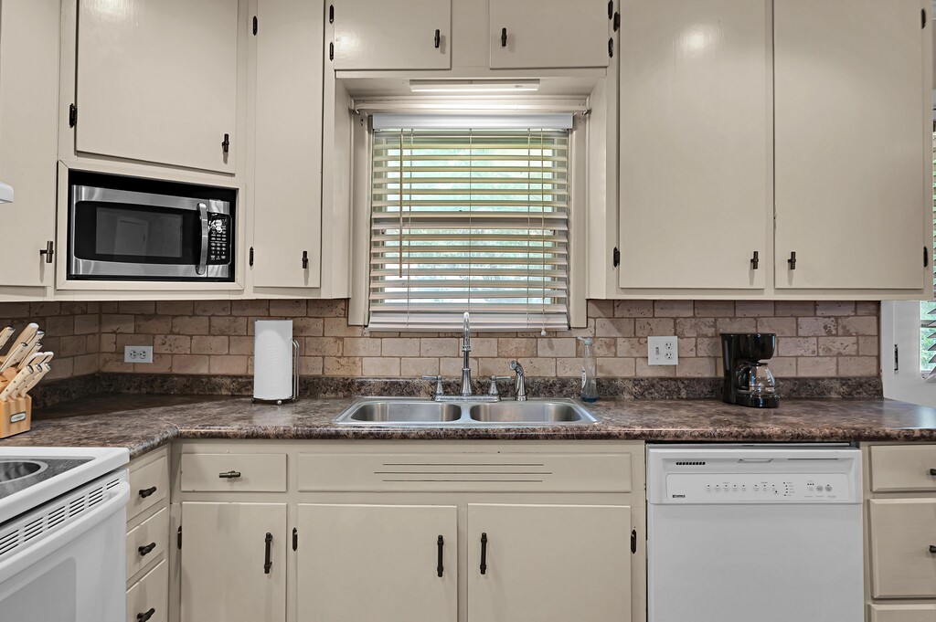 145 Darden Drive Robinson TX 76706