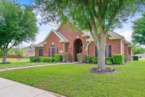728 Forest Creek Desoto TX 75115