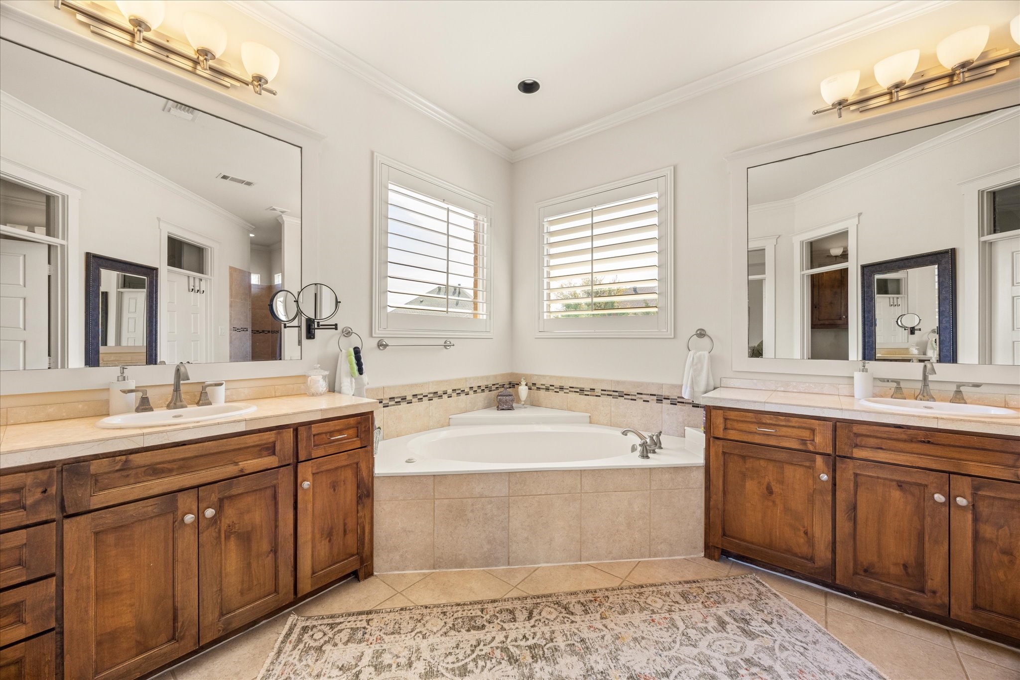1402 Joshua Way Granbury TX 76048