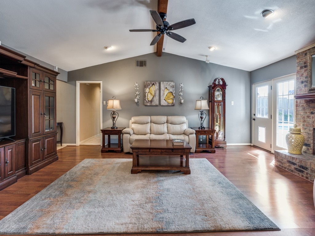2516 Lawnview Drive Carrollton TX 75006