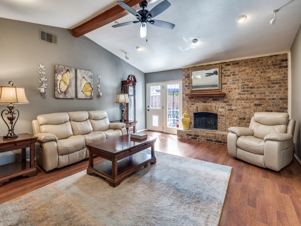 2516 Lawnview Drive Carrollton TX 75006