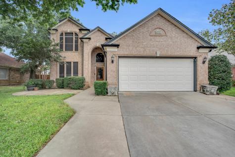 2712 Lakeside Drive Burleson TX 76028