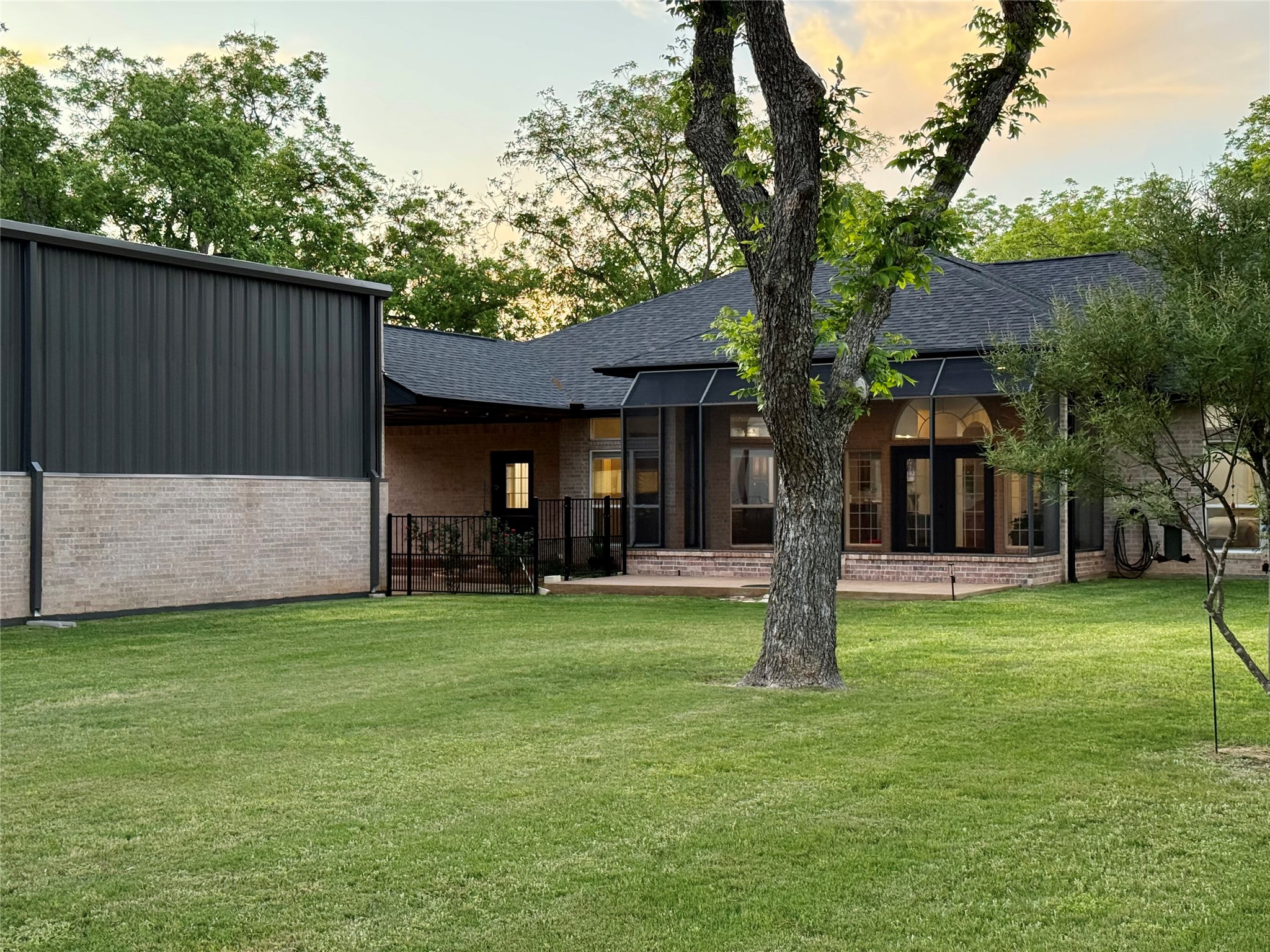 9908 Air Park Drive Granbury TX 76049