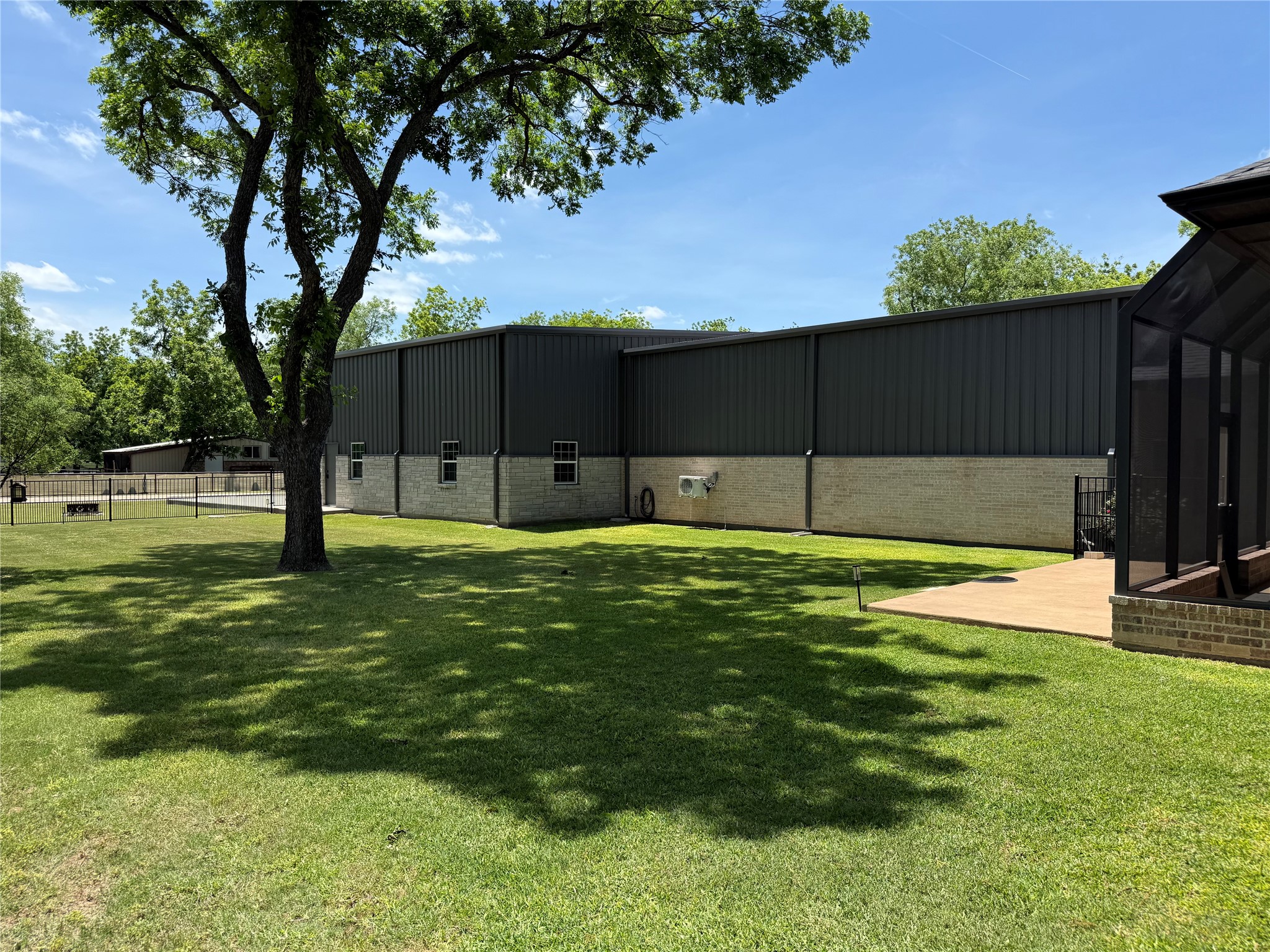 9908 Air Park Drive Granbury TX 76049