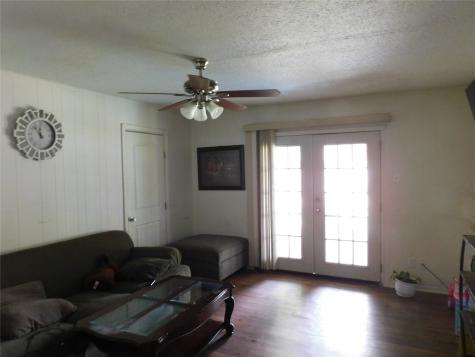 925 Shorecrest Drive Garland TX 75040